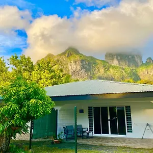 tivini-houses.frenchpolynesia-hotels.com/